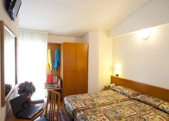 Daniela ホテル 3*