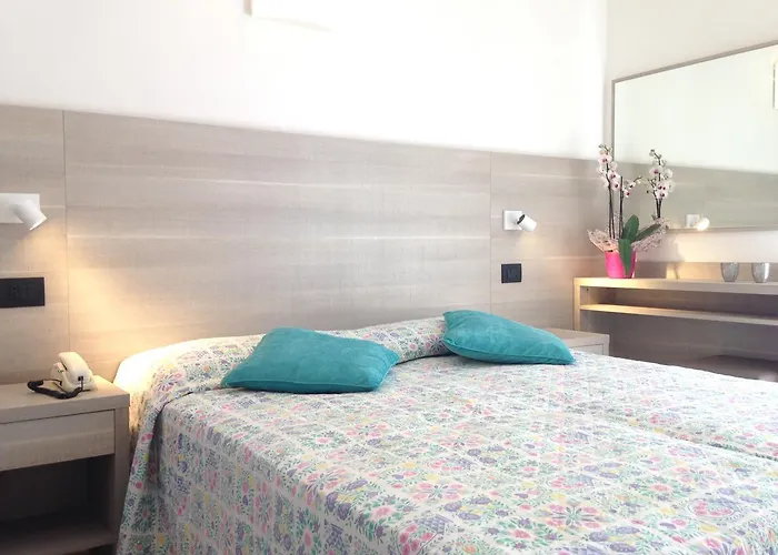 Daniela ホテル 3*